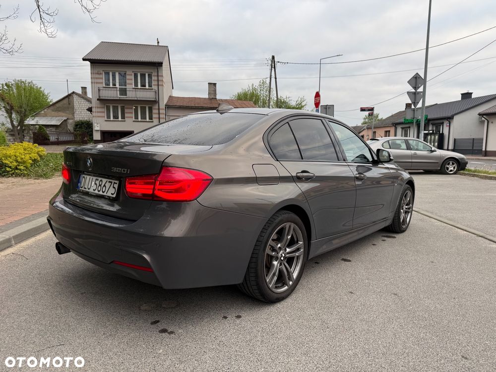BMW Seria 3 320i xDrive M Sport - 3