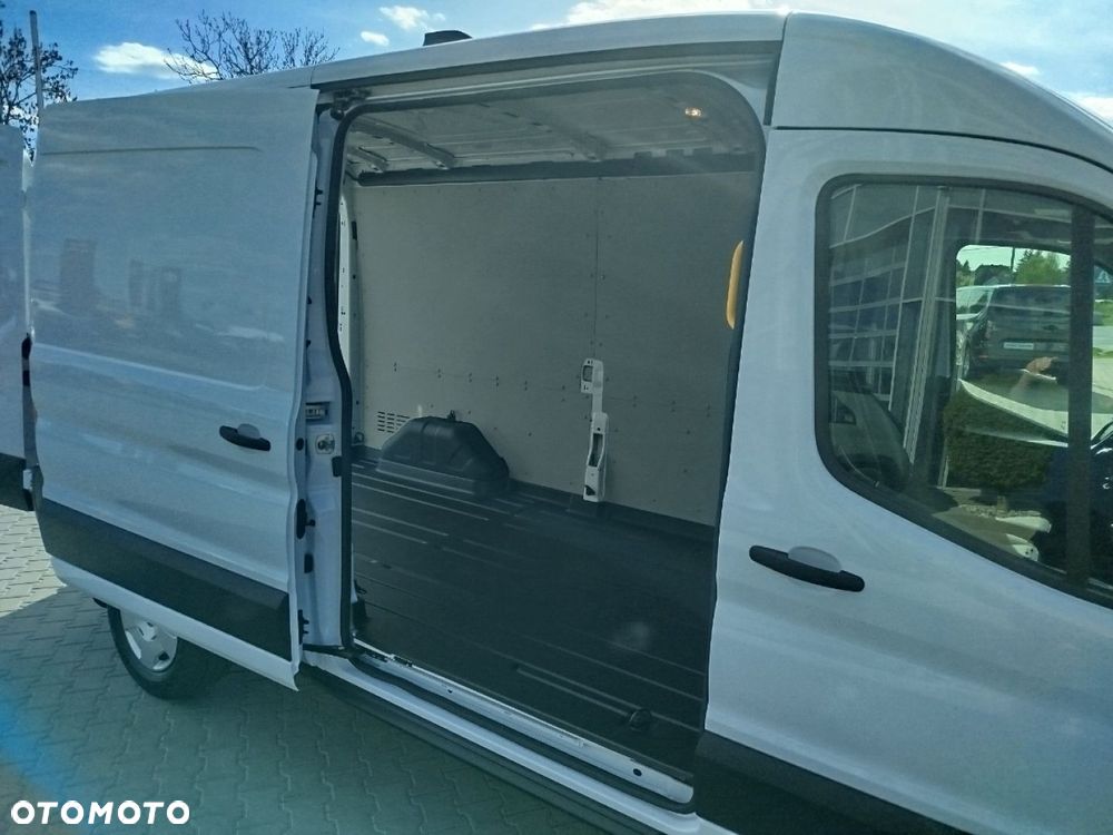 Ford Transit - 13