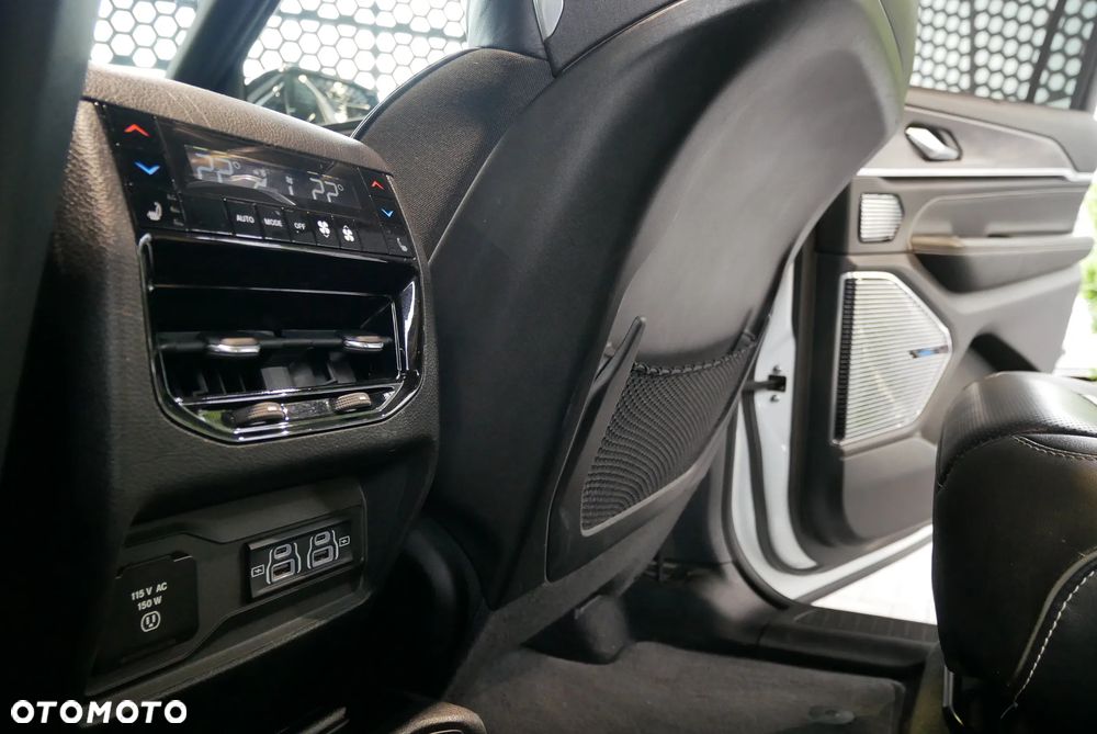 Jeep Grand Cherokee - 22