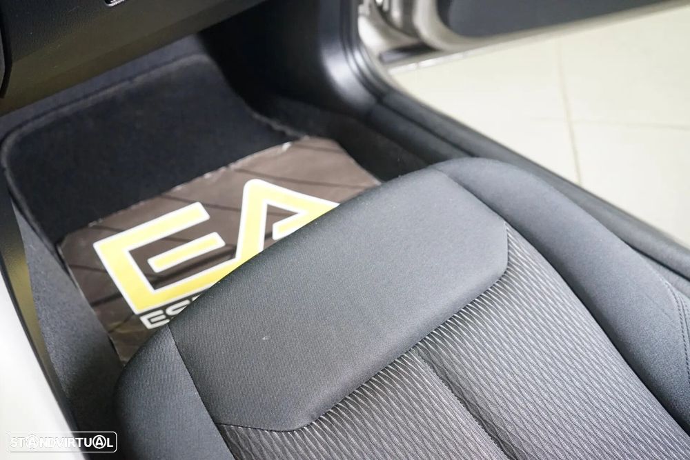 BMW 116 d Line Urban - 36