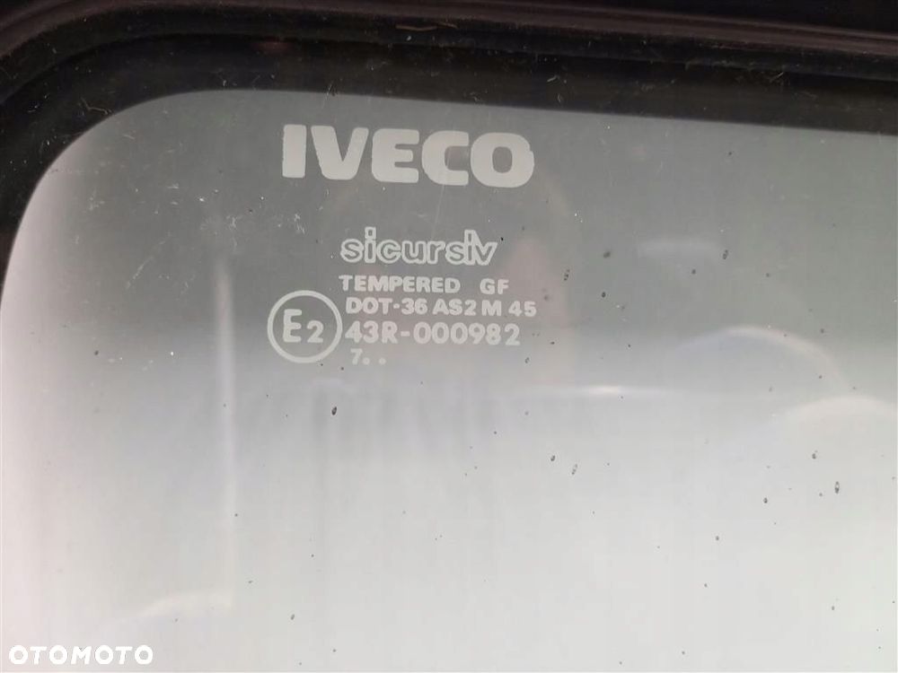 Szyba rozsuwana boczna BUS AUTOBUS 102 CM Iveco DAILY - 2