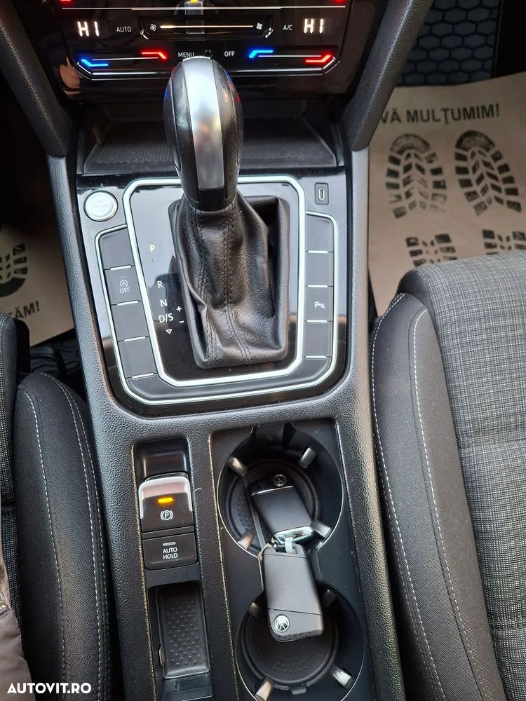 Volkswagen Passat 2.0 TDI DSG Comfortline - 21