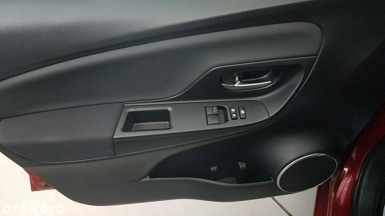 Toyota Yaris - 24