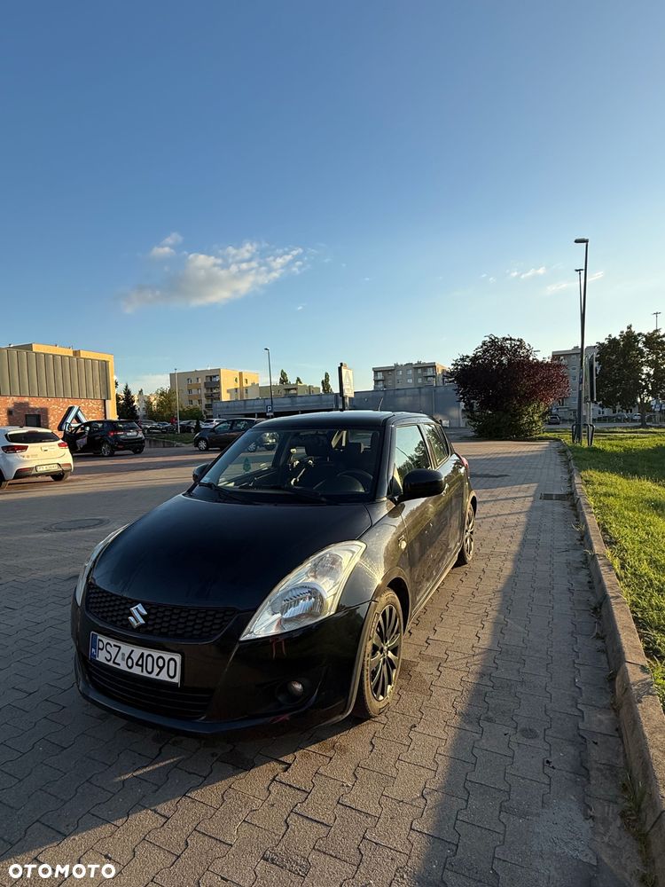 Suzuki Swift - 1