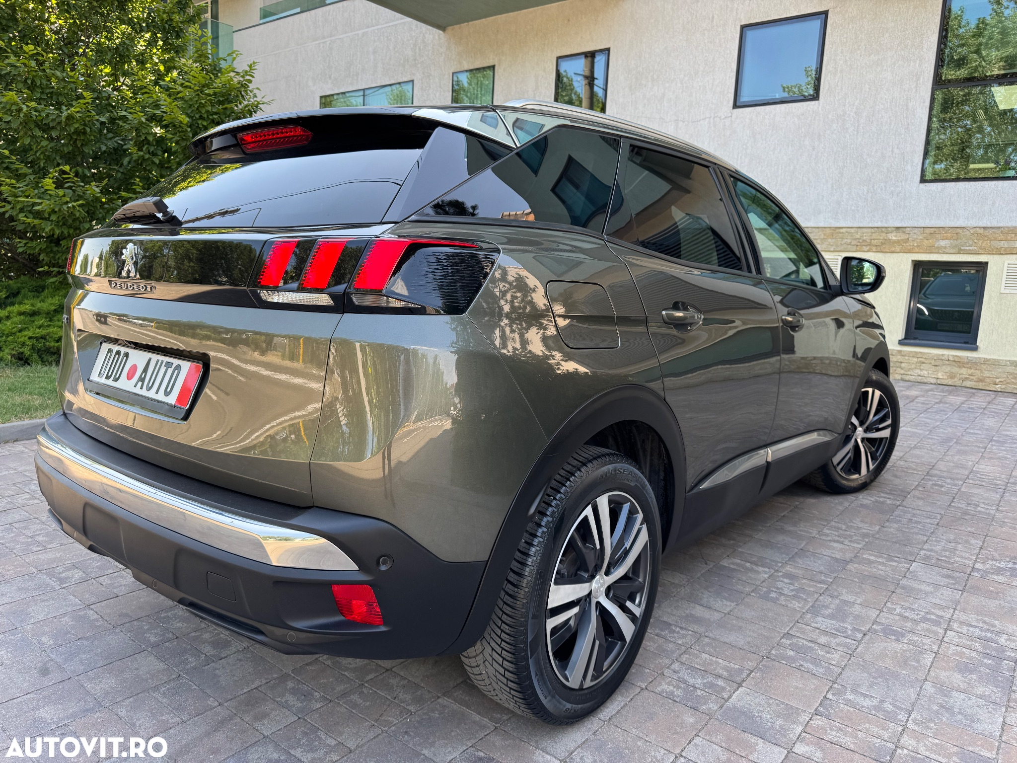 Peugeot 3008 PureTech 130 Stop & Start GPF EAT8 GT - 13