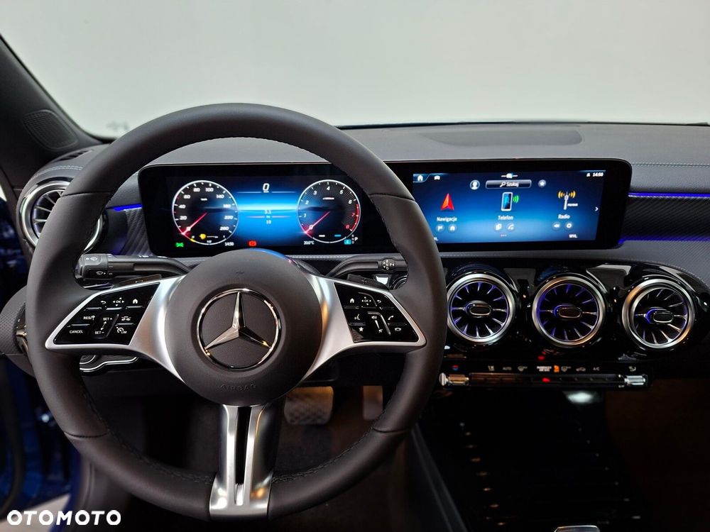 Mercedes-Benz CLA - 10