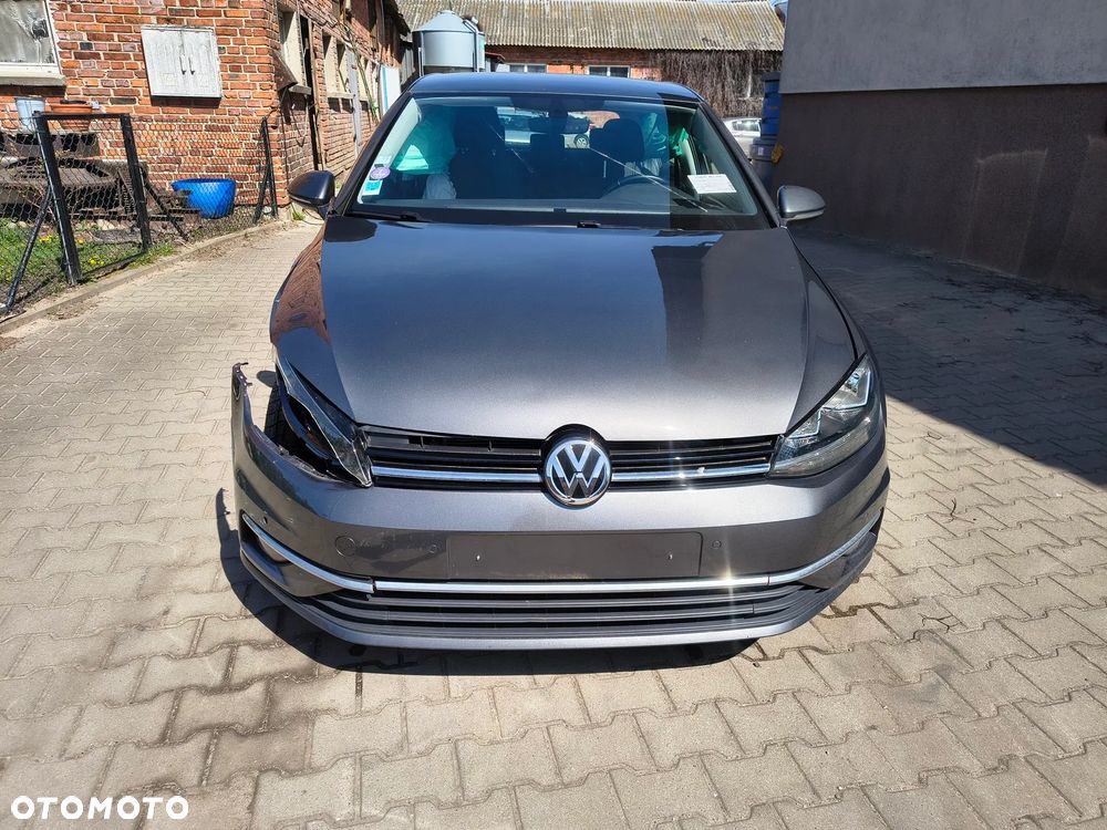 Volkswagen Golf - 2