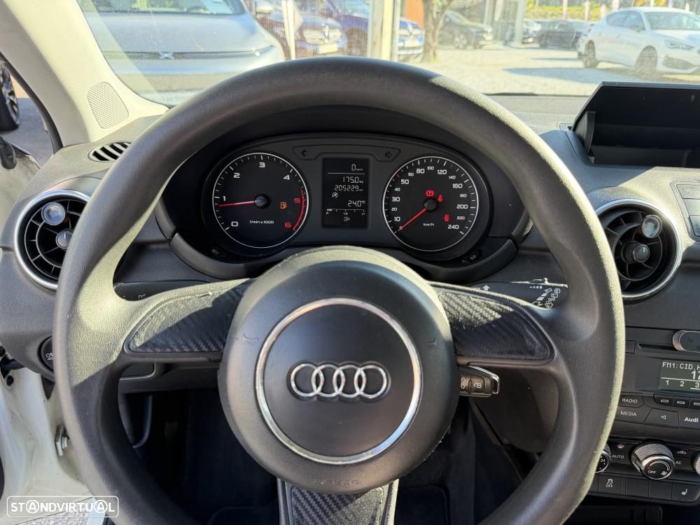 Audi A1 1.6 TDI Ambition - 13