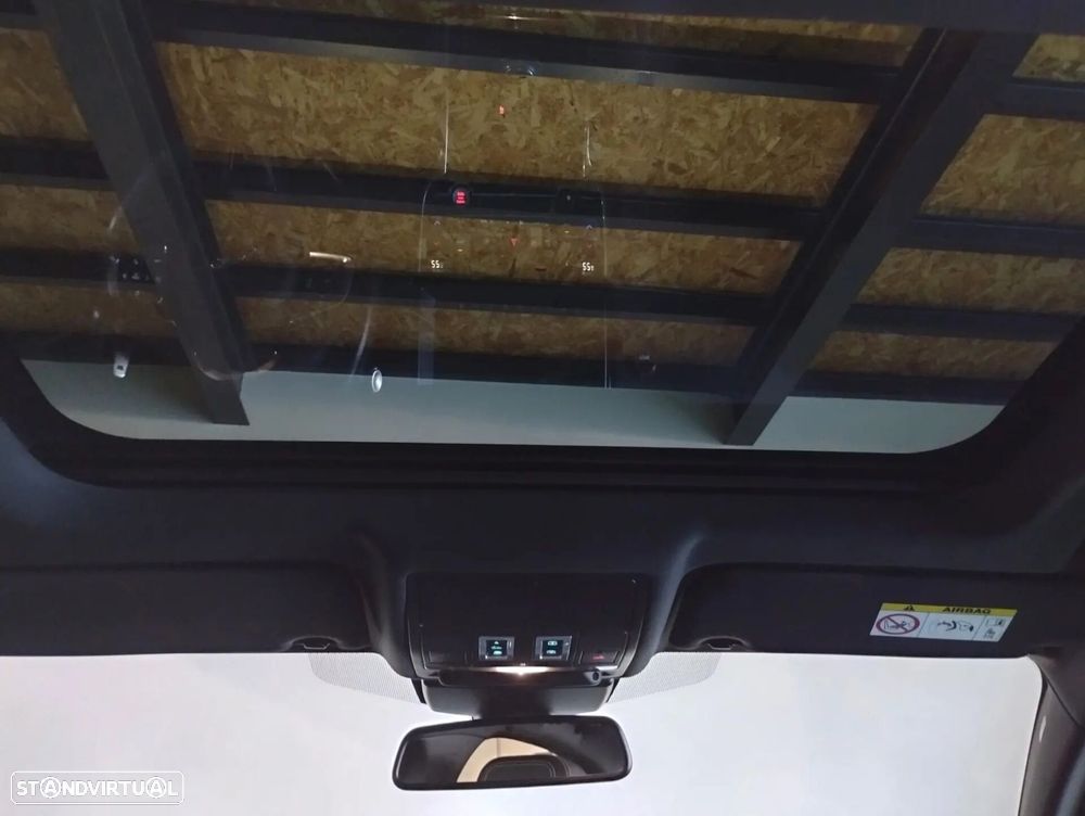 Jaguar XE 2.0 D R-Dynamic SE - 21