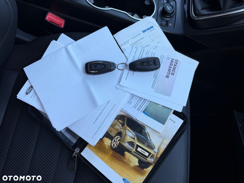 Ford Kuga - 21