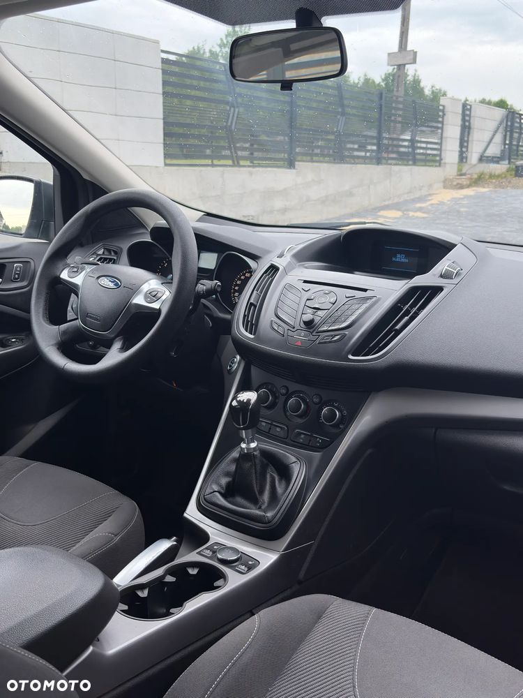 Ford Kuga - 20