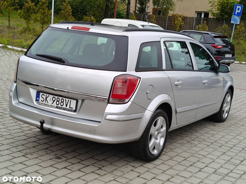 Opel Astra 1.9 CDTI Caravan DPF Cosmo - 13