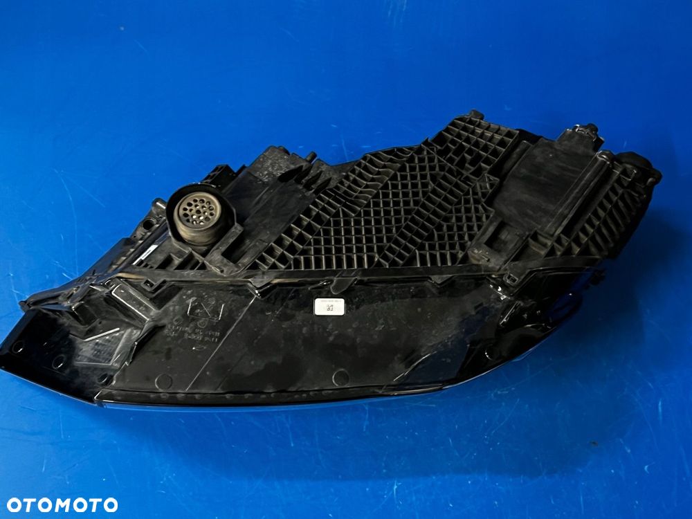 PRAWY FULL LED AUDI Q7 4M0 LIFT ORYGINAŁ USA BDB - 10