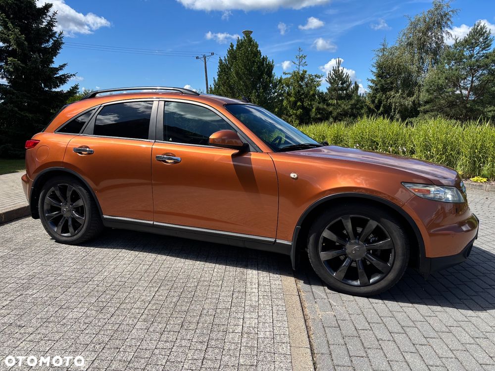 Infiniti FX - 4