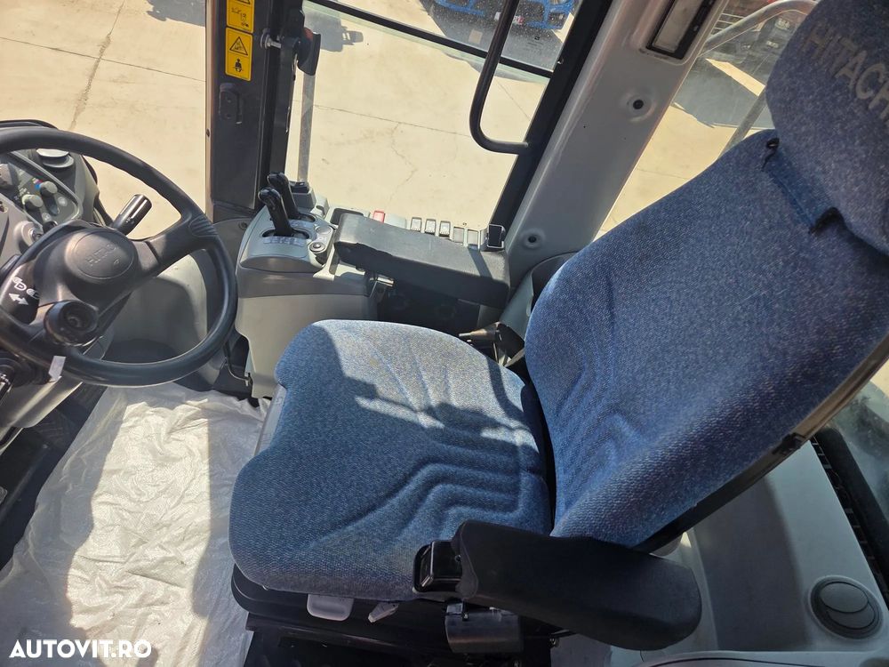 Hitachi ZW250-6, 2018, cupa 4mc, produsa in JAPONIA, masa operationala 22,7tone, anv 23,5R25 80% ok, Consum mediu 10l/ora, camera mers masalier, STARE FOARTE BUJNA-posibilitate leasing 2 ani-PROMOTIE 66.900 EUR+Tva - 15