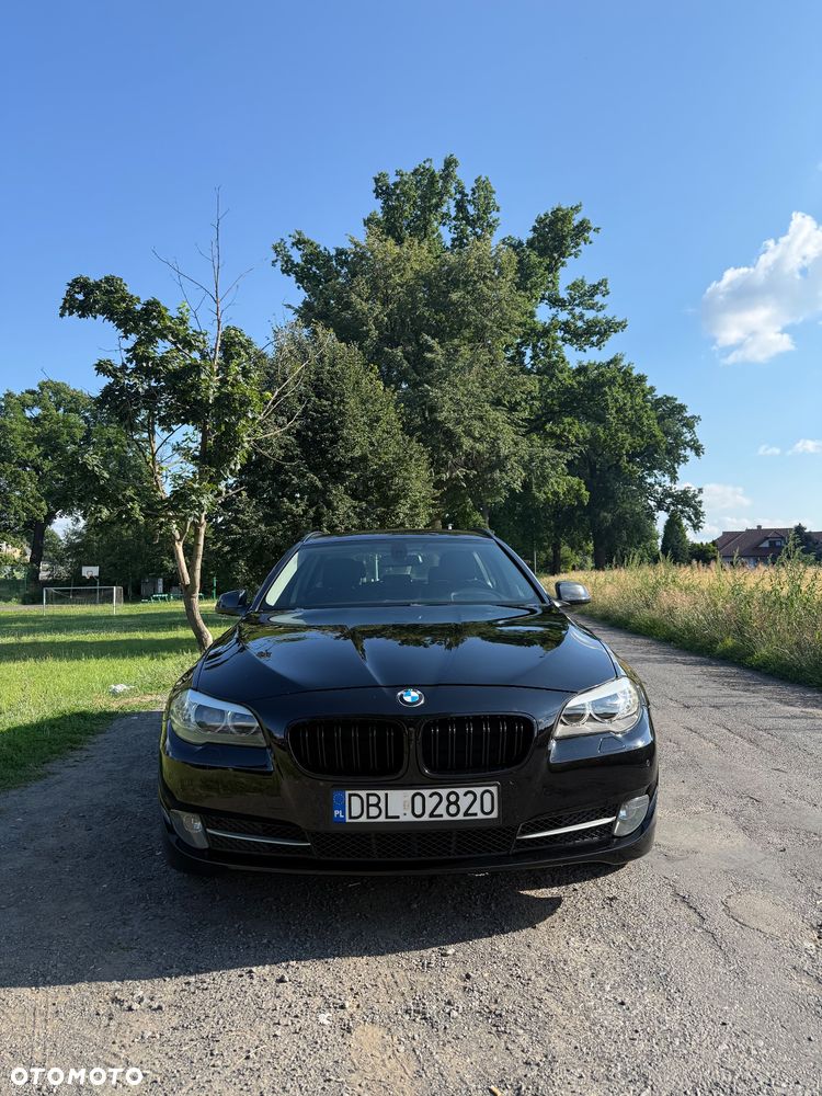 BMW Seria 5 520i - 6