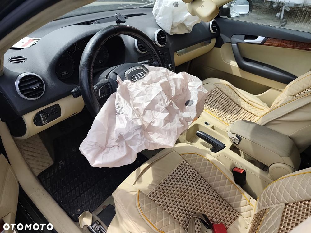 Audi A3 Sportback 1.8 TFSI Ambiente - 12