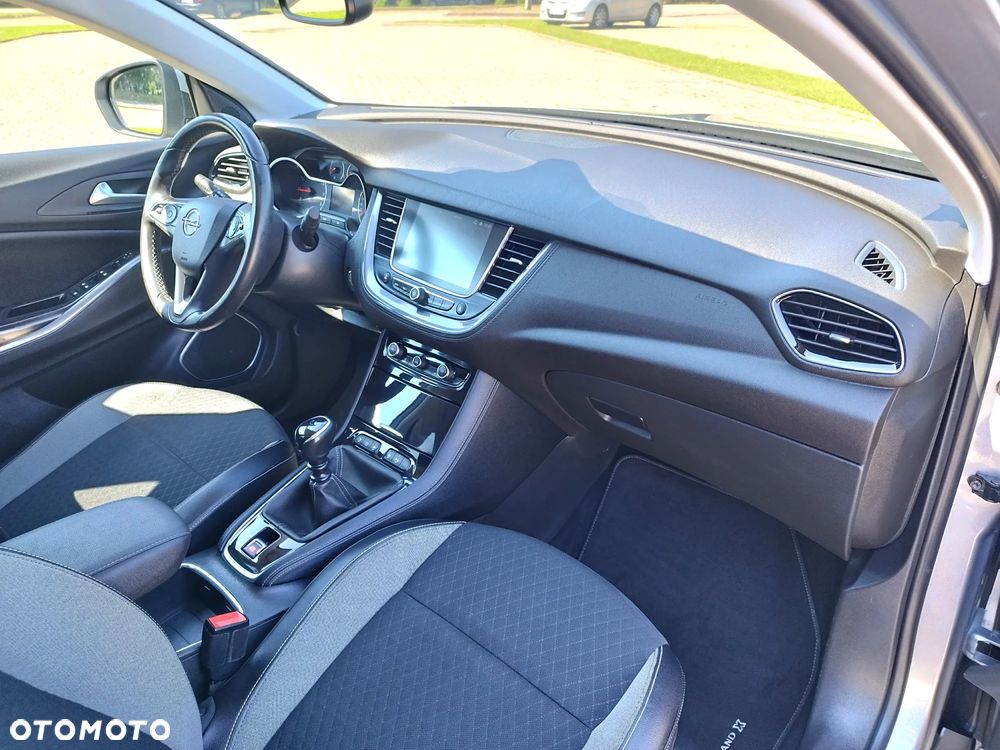 Opel Grandland X 1.2 Start/Stop Business Elegance - 29