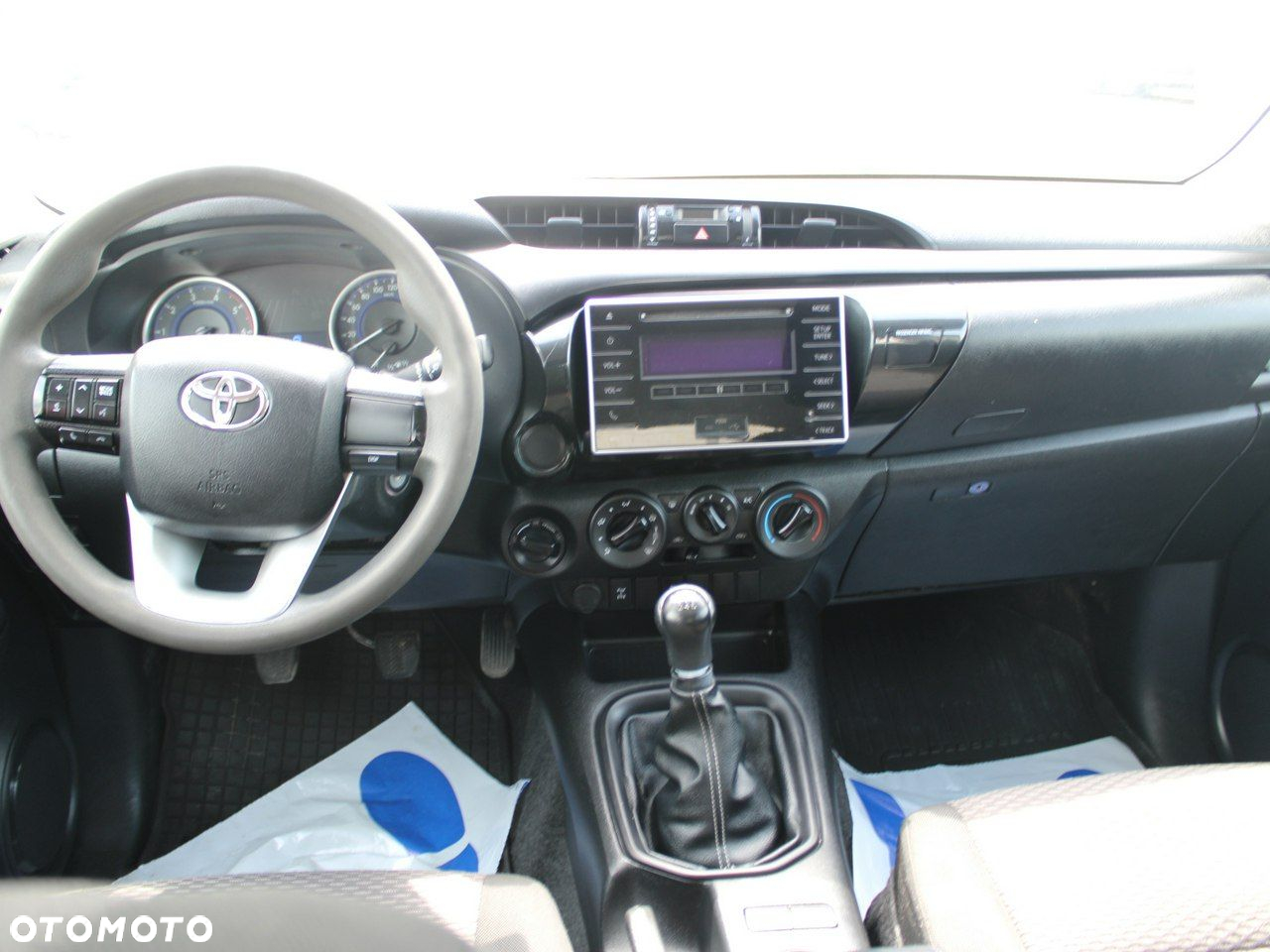 Toyota Hilux - 15