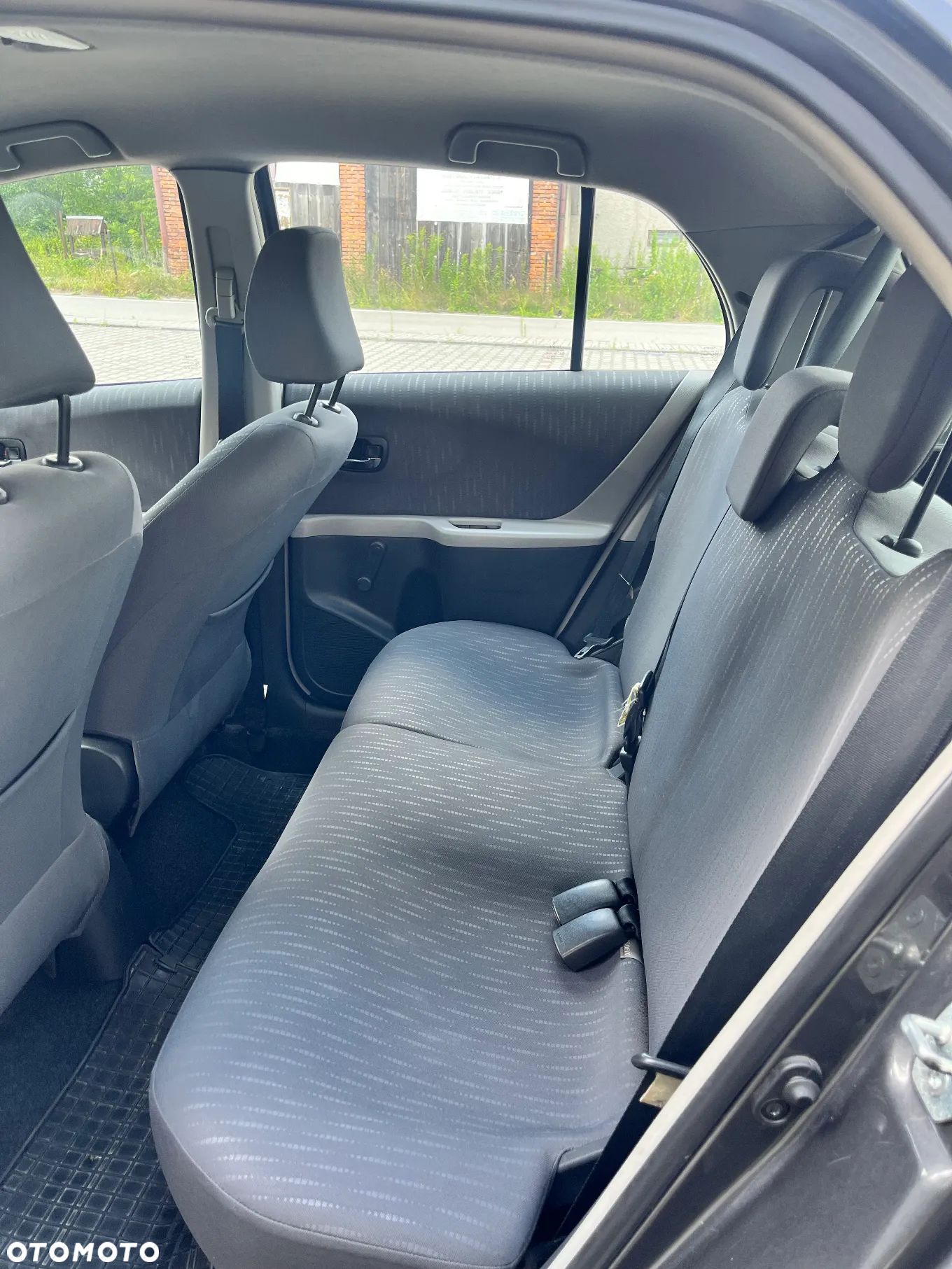 Toyota Yaris - 5