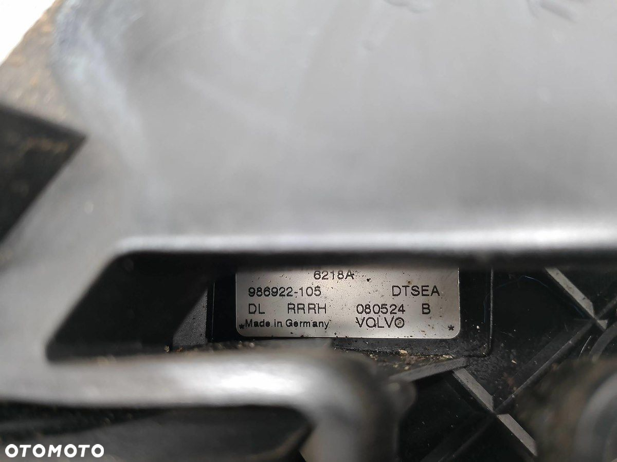 ZAMEK DRZWI PRAWY TYŁ VOLVO S80 II ( 07-13 ) 30661075  986922-105 - 8