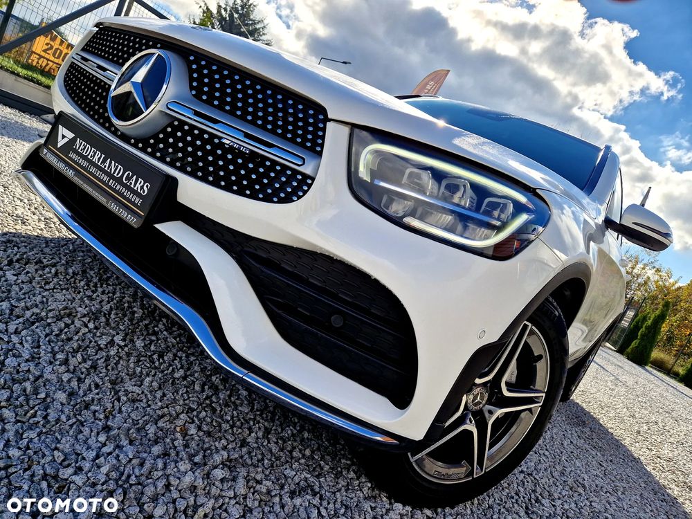 Mercedes-Benz GLC - 33
