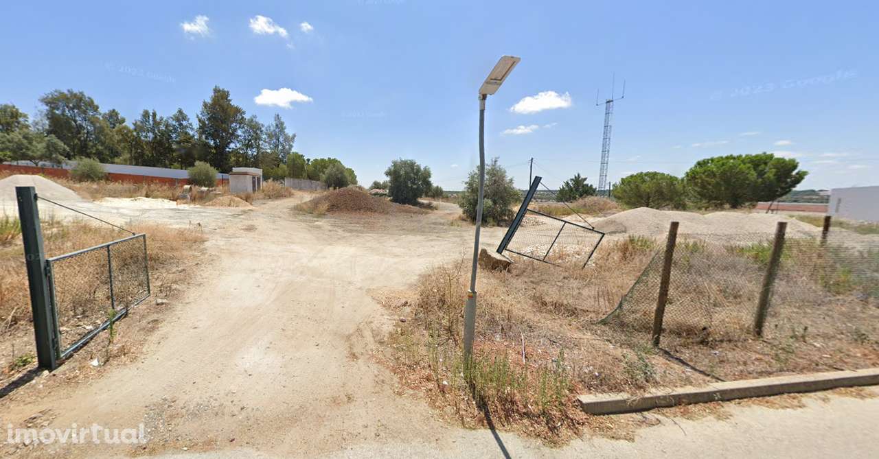 Terreno Urbano com 2.500 m², capacidade construção de 1.500m2, habitac - Grande imagem: 5/10