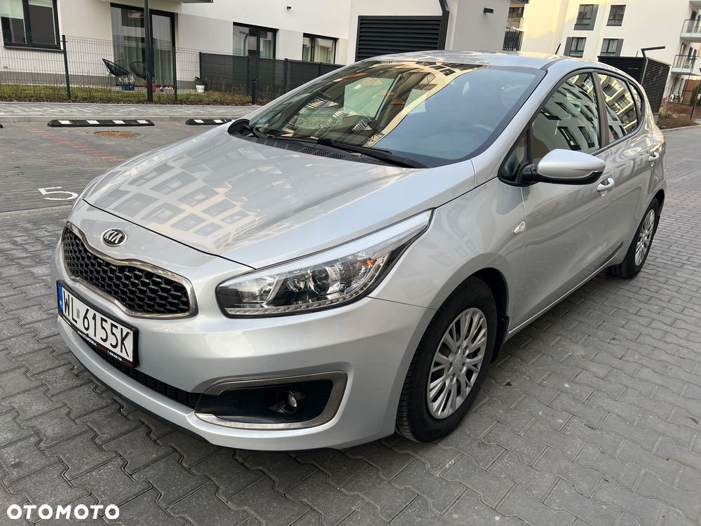 Kia Ceed 1.6 CRDi Smart - 1