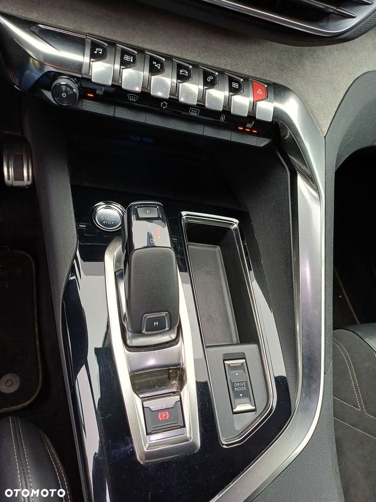 Peugeot 3008 1.6 PureTech GT S&S EAT8 - 15