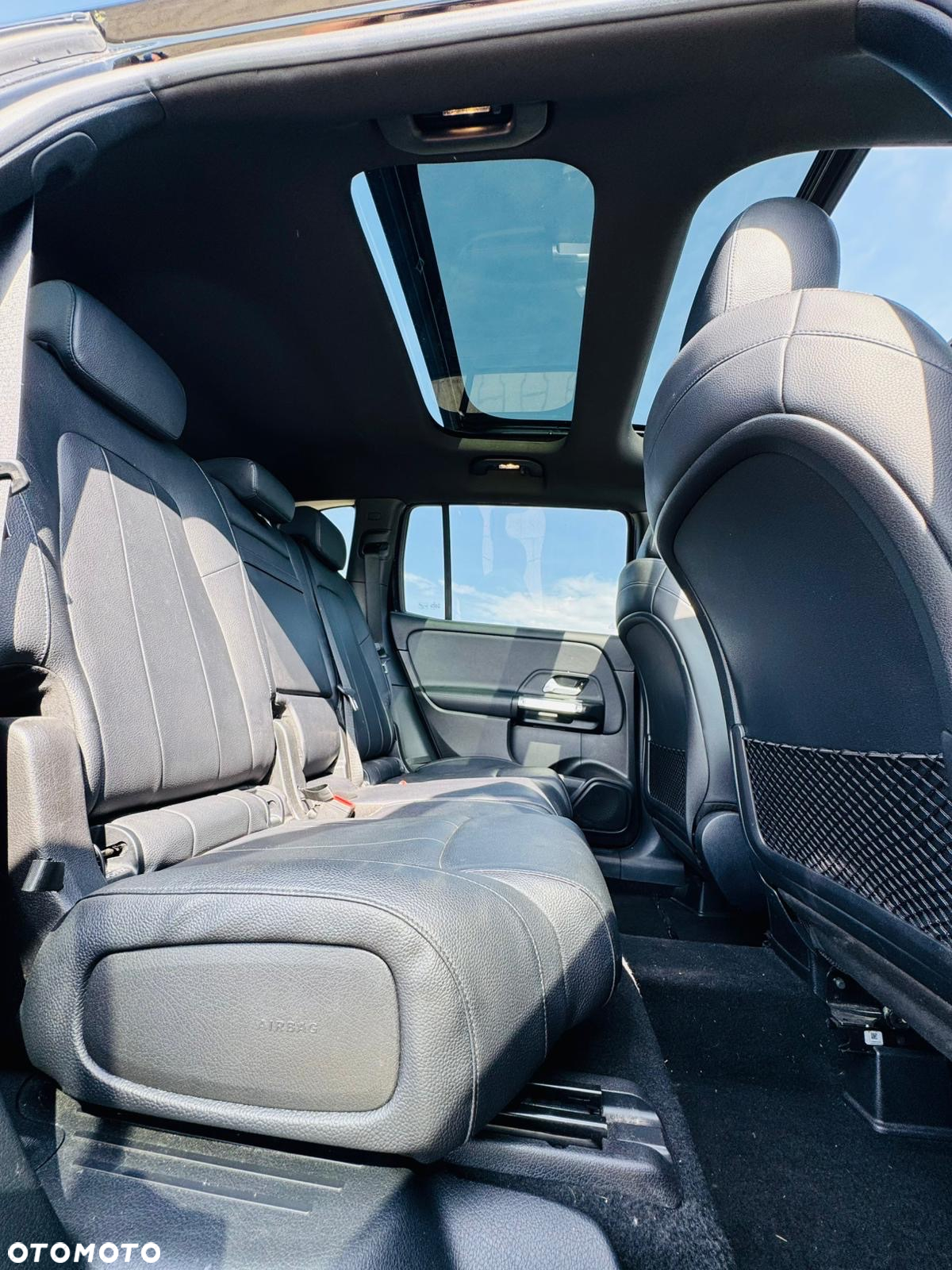 Mercedes-Benz GLB 250 4Matic 8G-DCT - 16