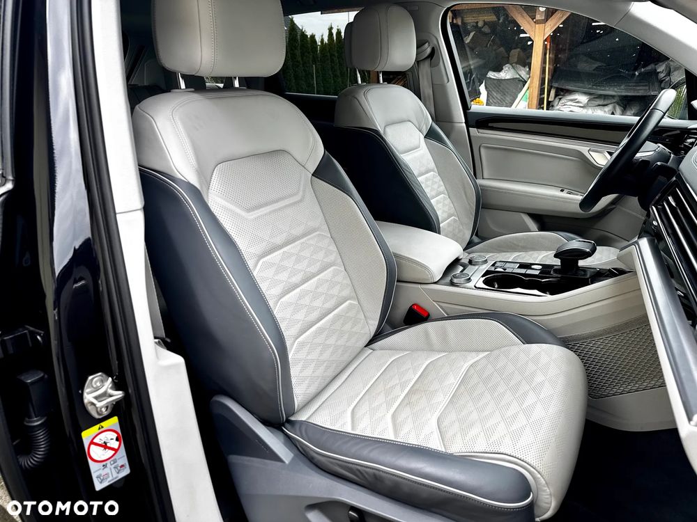 Volkswagen Touareg 3.0 V6 TDI SCR 4Mot Elegance - 23