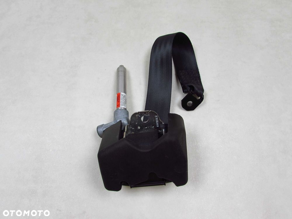 VOLVO V50 04-13 PAS BEZPIECZENSTWA TYL LEWY TYLNY 8639551 - 1