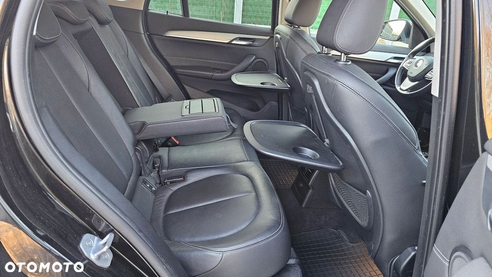 BMW X1 xDrive20i GPF Sport Line sport - 14