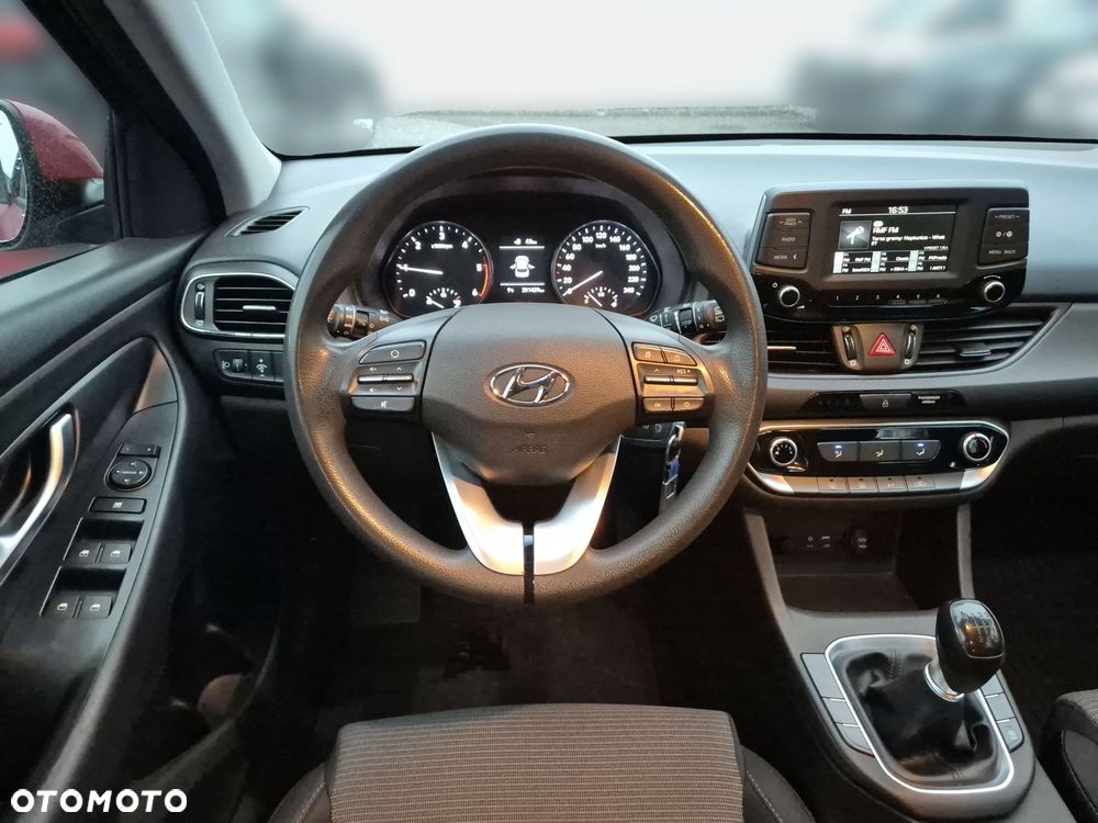 Hyundai i30 1.6 D Classic + - 16