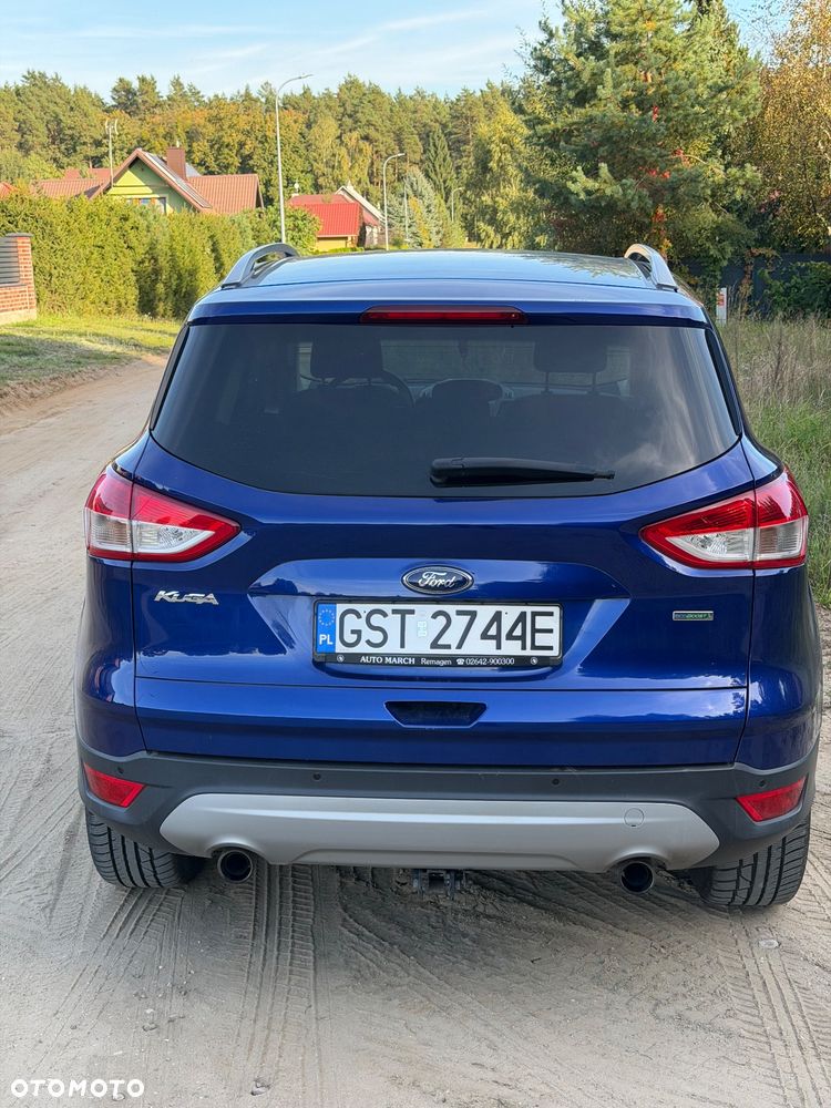 Ford Kuga 1.5 EcoBoost 2x4 Titanium - 4