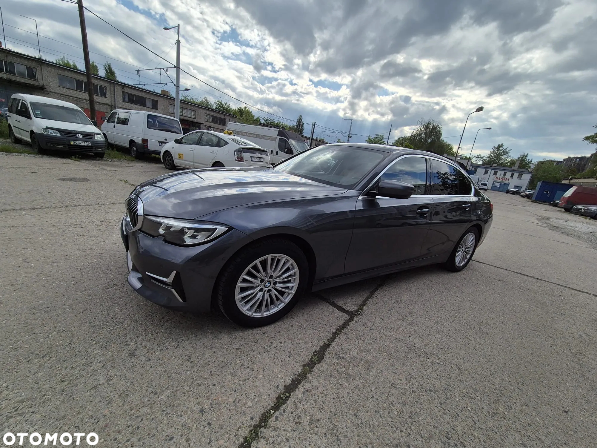BMW Seria 3 318i M Sport - 38