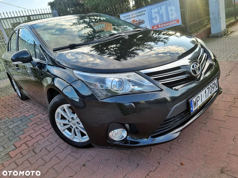 Toyota Avensis 2.0 Premium - 13