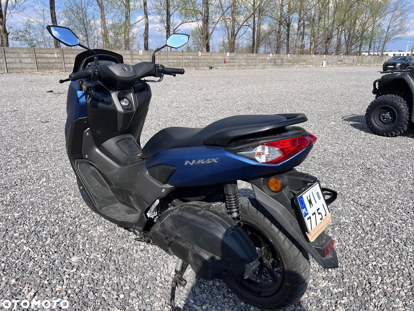 Yamaha NMAX - 7