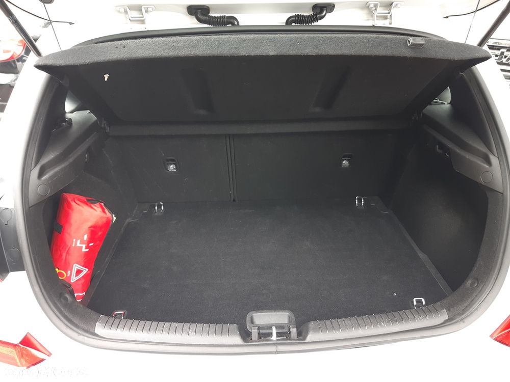 Hyundai i30 1.4 Classic + - 20