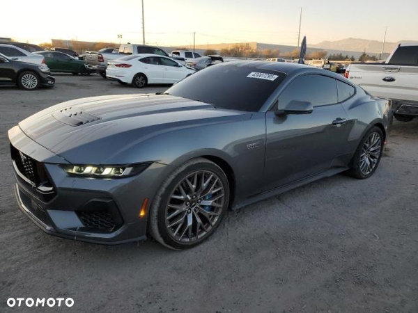 Ford Mustang Fastback 5.0 Ti-VCT V8 GT