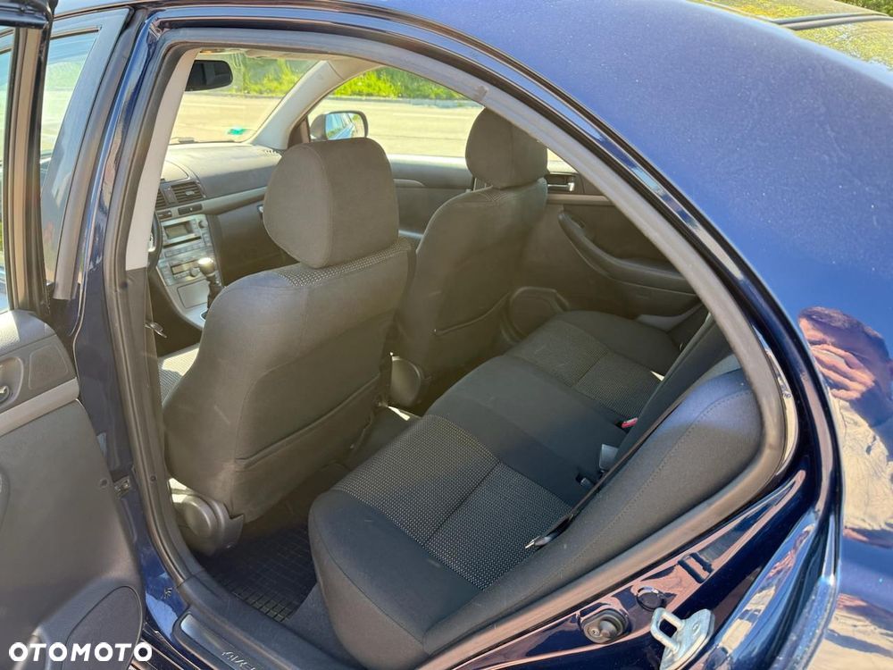 Toyota Avensis 2.0 D-4D Sol - 14