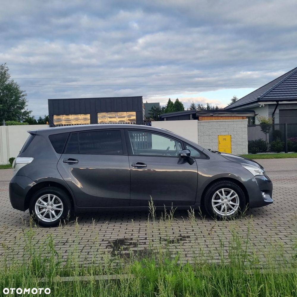 Toyota Corolla Verso - 2