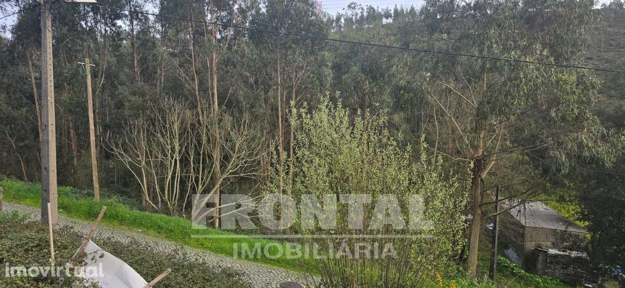 Terreno com 385 m2 e 14m de Frente em Zona Habitacional | Alfena, Valo - Grande imagem: 2/16