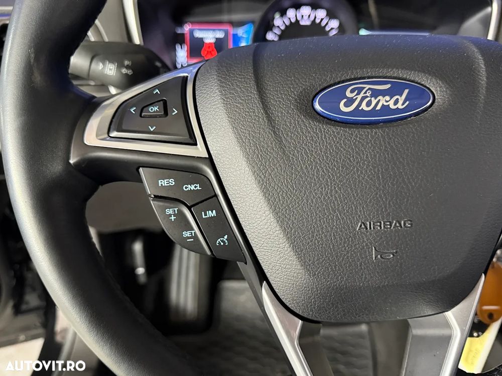 Ford Mondeo - 12