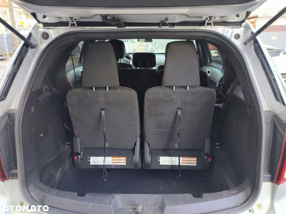 Ford Explorer - 15