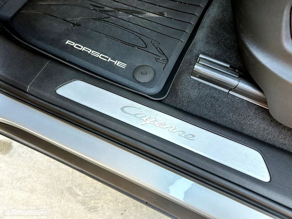 Porsche Cayenne Coupé E-Hybrid - 21