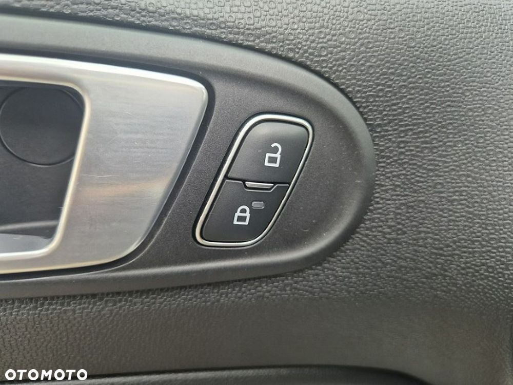 Ford EcoSport 1.0 EcoBoost ST-LINE - 25