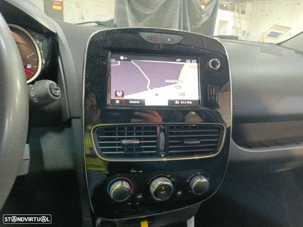 Renault Clio Sport Tourer 1.5 dCi Limited - 4