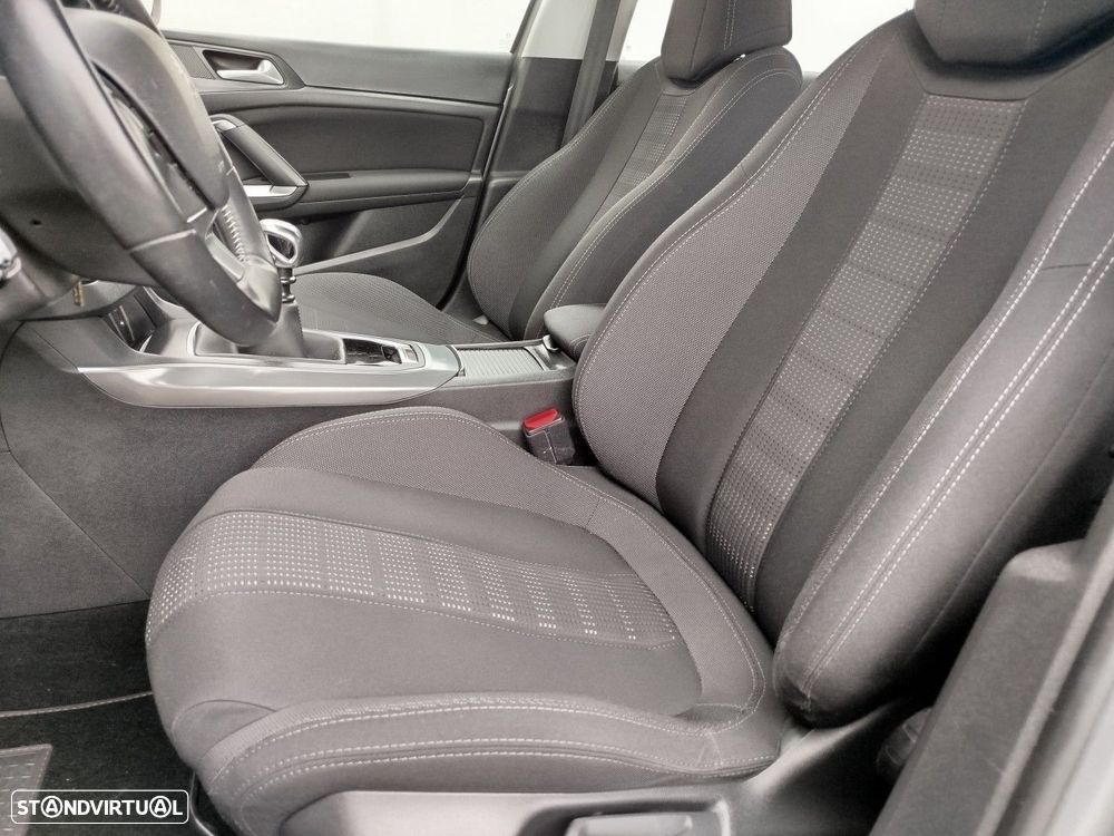 Peugeot 308 SW 1.2 PureTech Allure J17 - 4