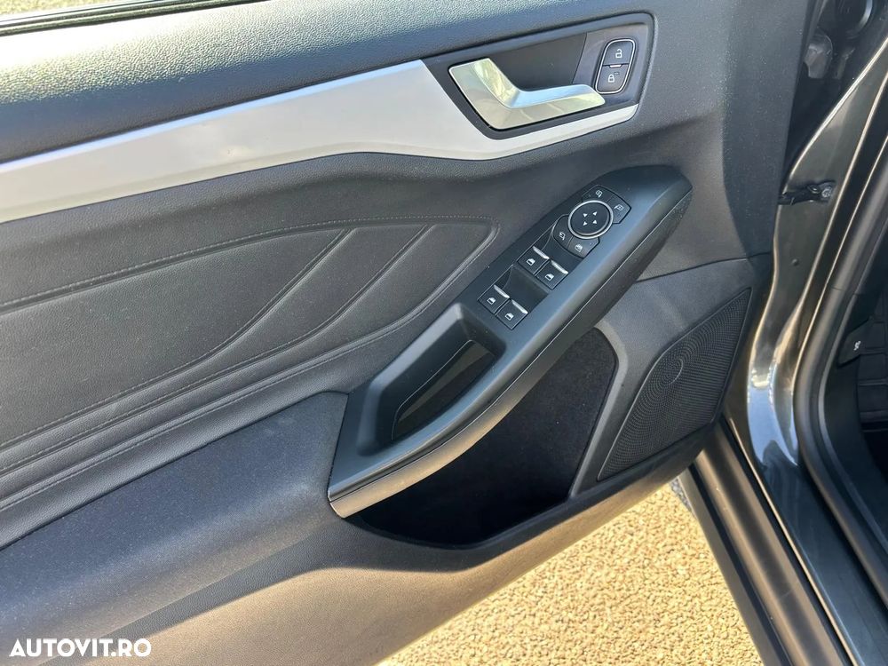 Ford Focus Turnier 1.5 EcoBlue Start-Stopp-System COOL&CONNECT - 13